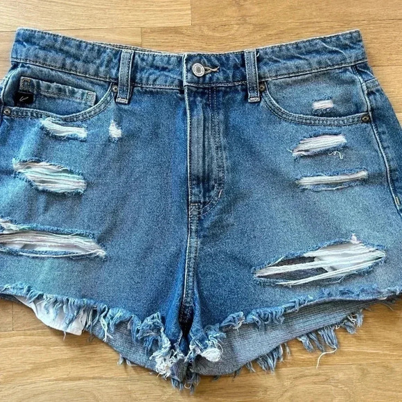 Kancan Ripped Jean Shorts - Picture 1 of 8